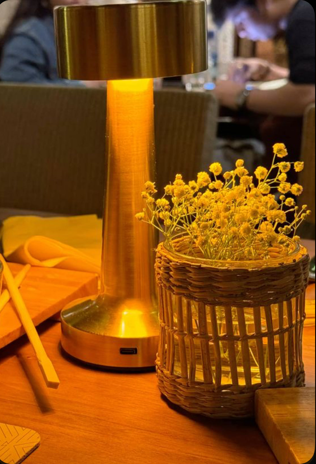 🌈 Metal LED Lamp – Rechargeable, Color-Changing & Ultra Stylish